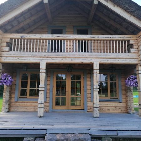 Guest House Unguri Stalbe Exterior photo